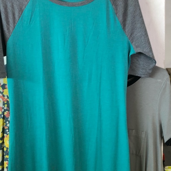 Lula Roe Carly - Picture 2 of 6